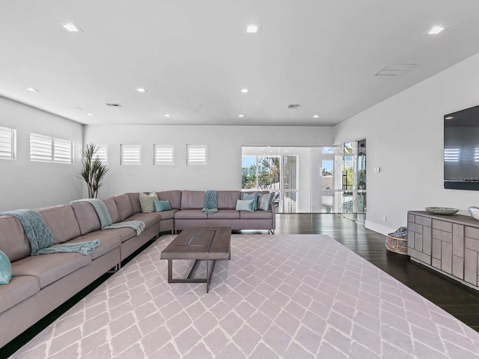 CASA DEL LAGO REP - Residential