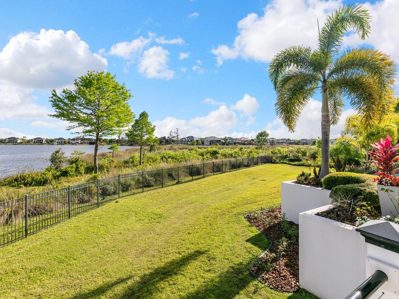 CASA DEL LAGO REP - Residential