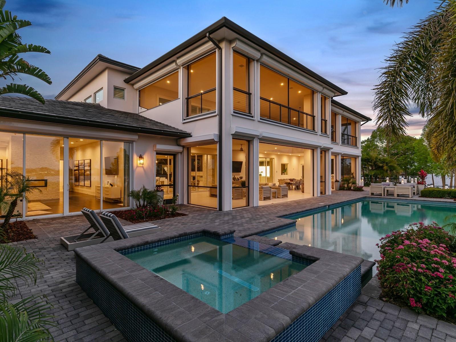 CASA DEL LAGO REP - Residential