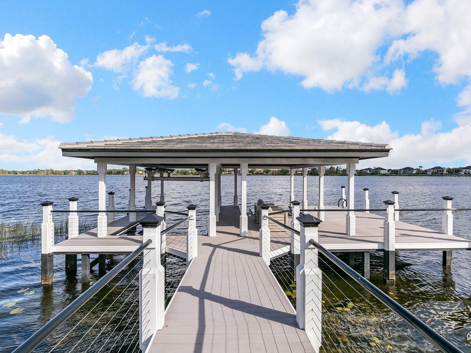 CASA DEL LAGO REP - Residential