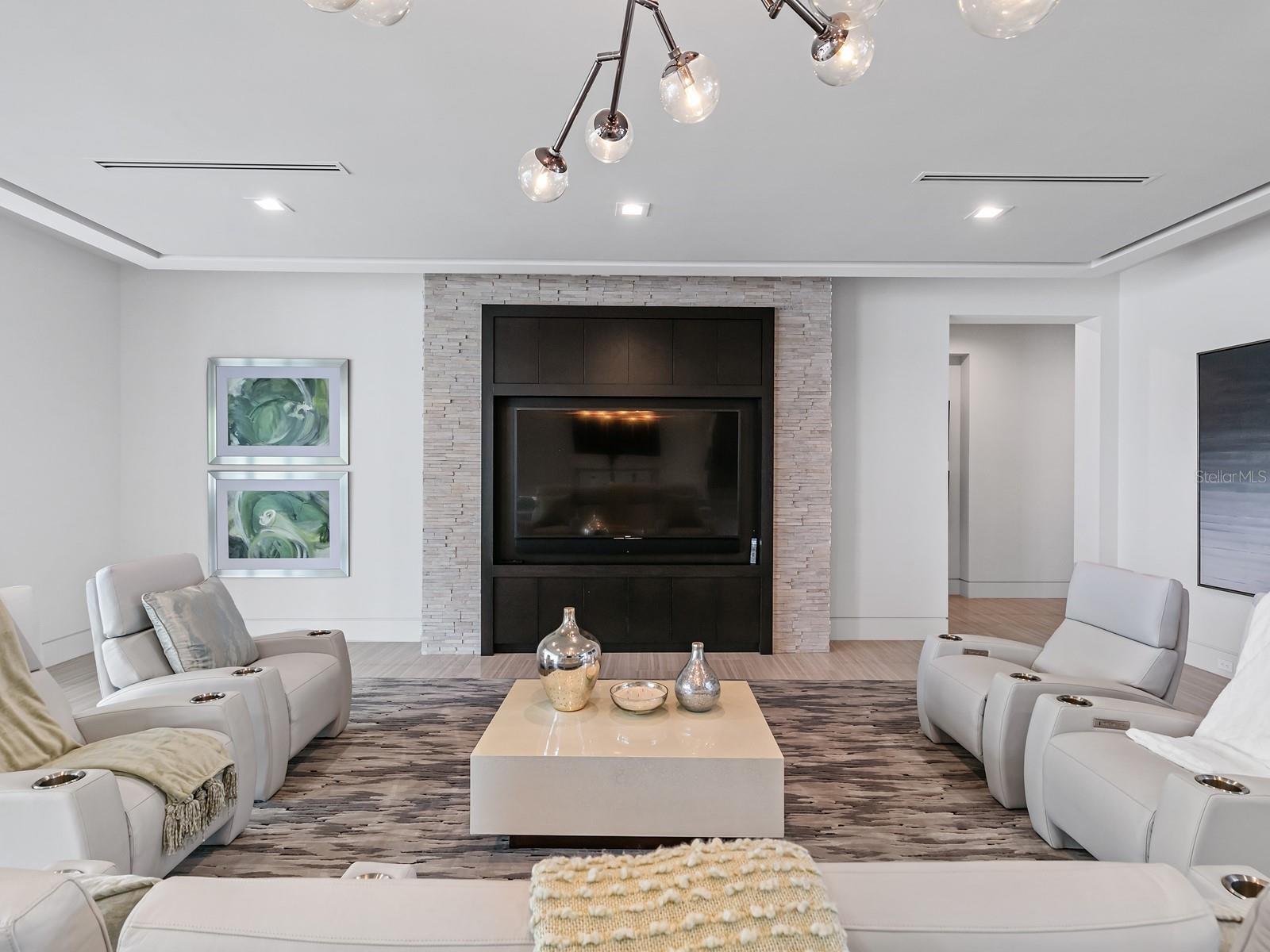 CASA DEL LAGO REP - Residential