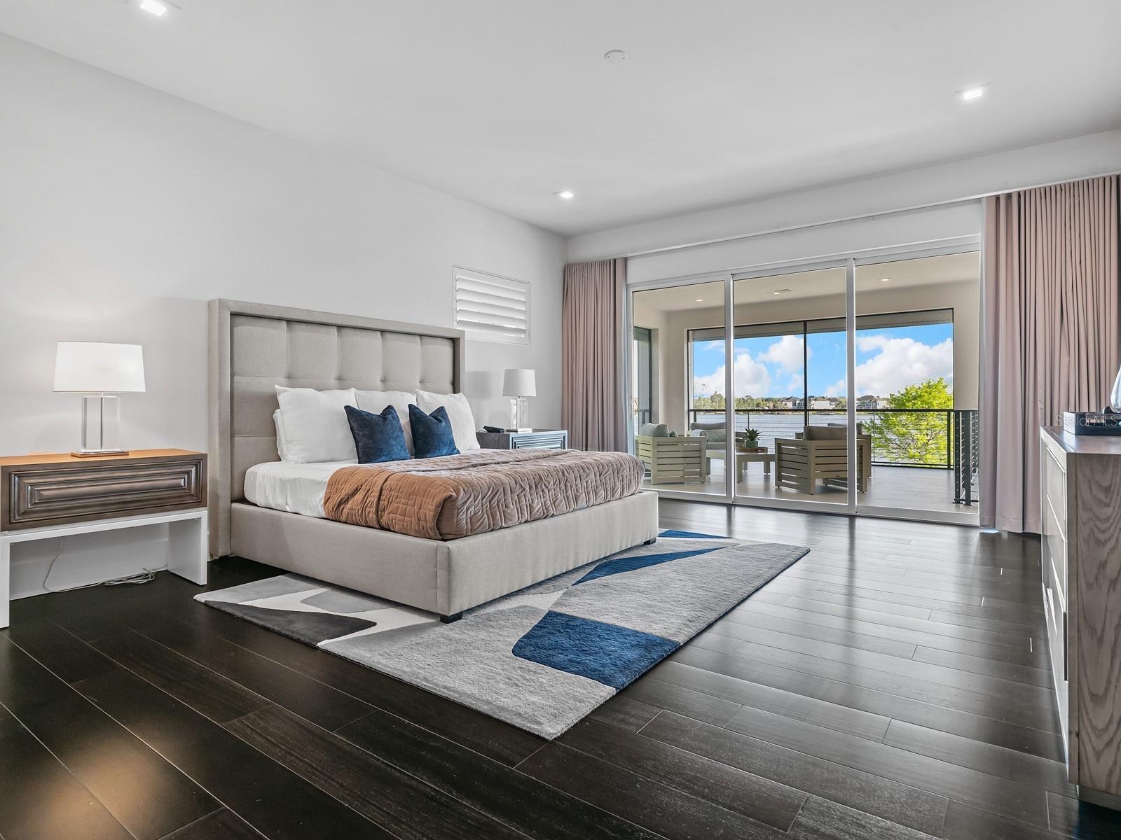 CASA DEL LAGO REP - Residential