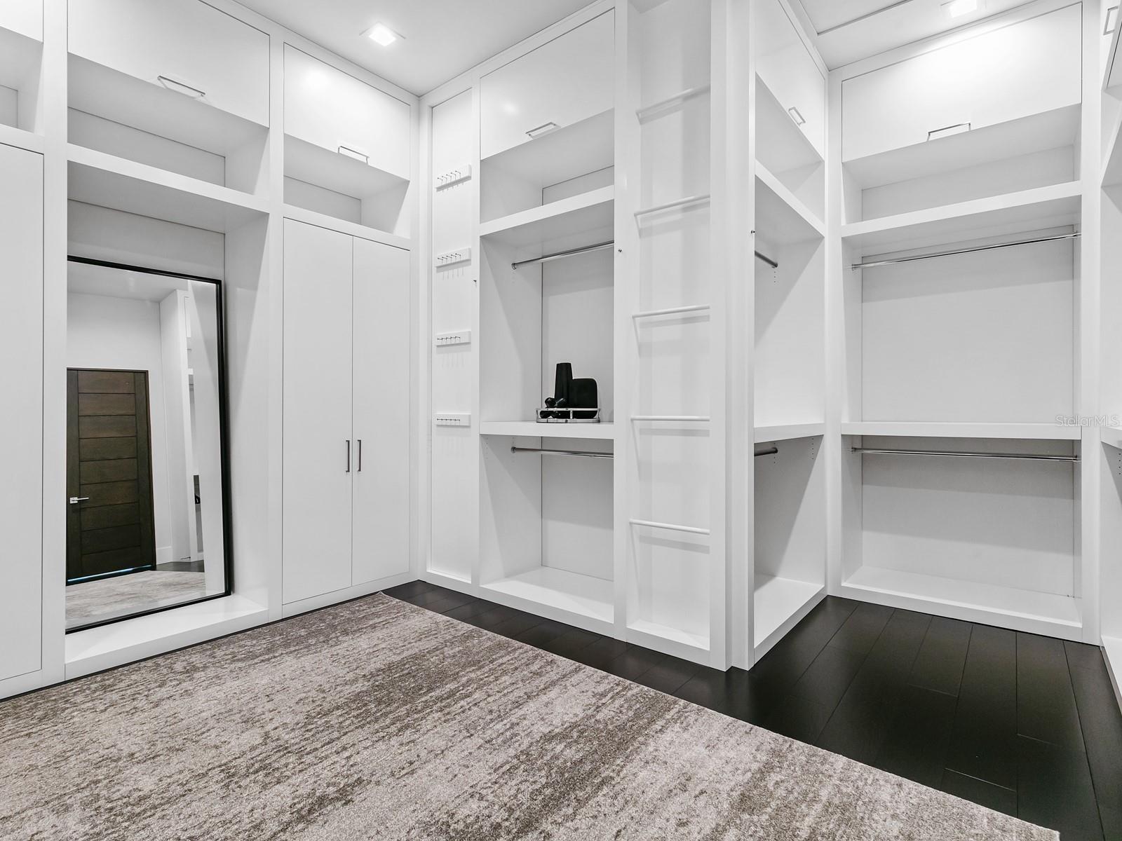 CASA DEL LAGO REP - Residential