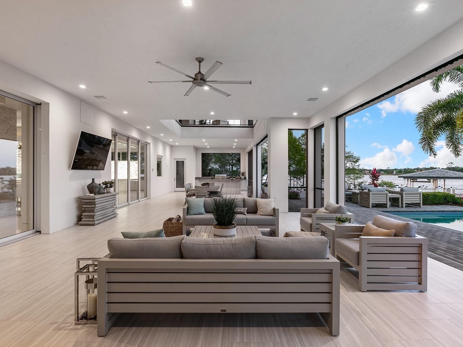 CASA DEL LAGO REP - Residential