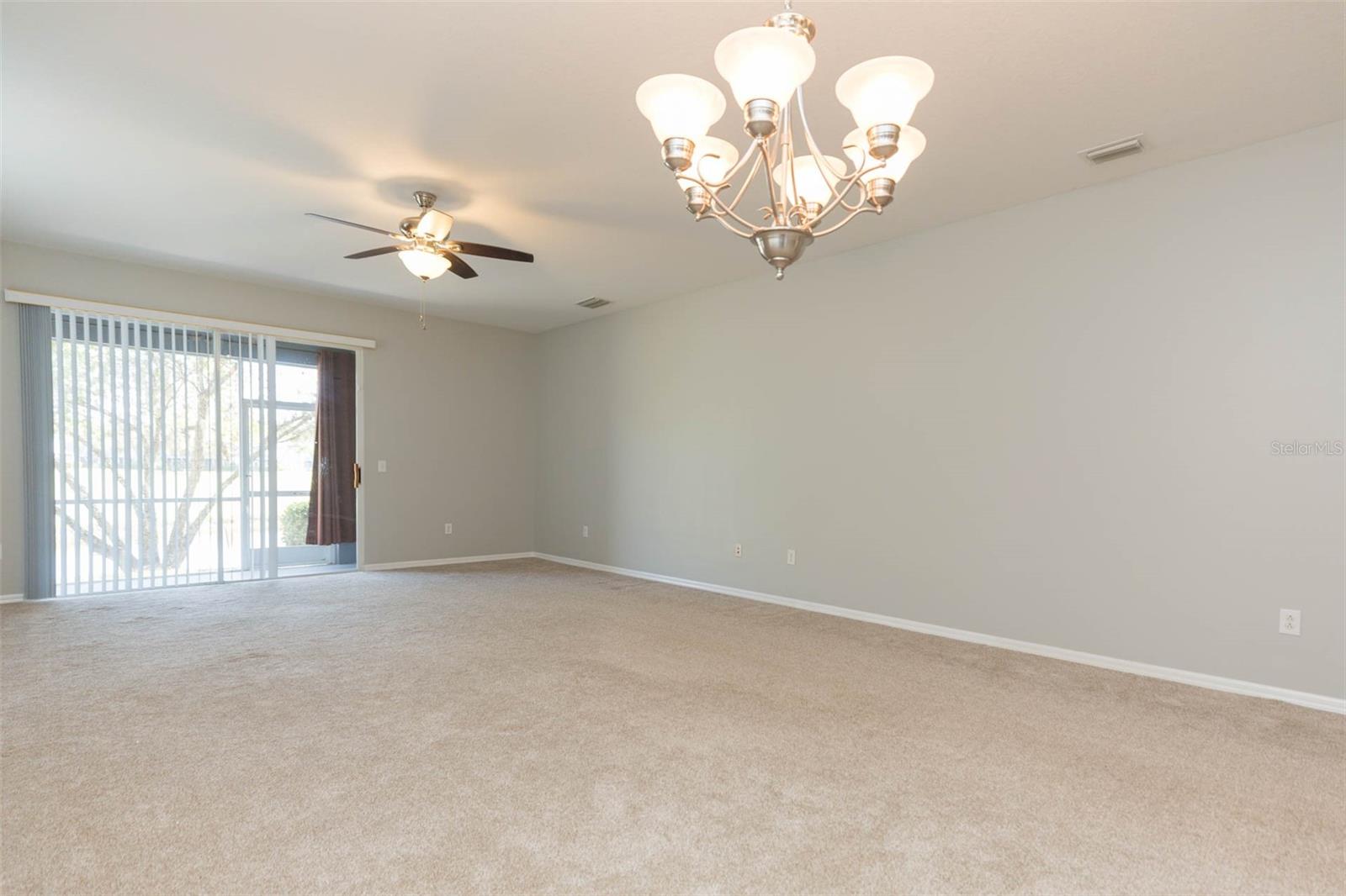 NASSAU POINTE TWNHOMES AT HERI - Residential Lease