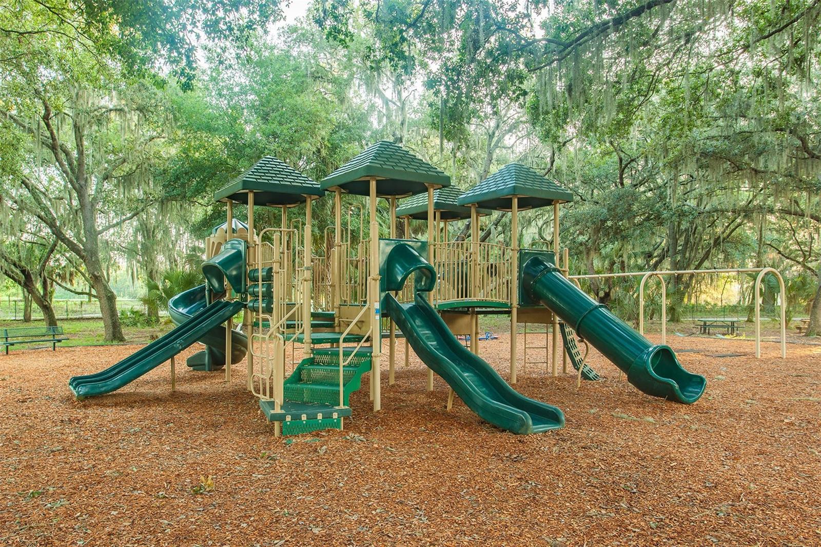 NASSAU POINTE TWNHOMES AT HERI - Residential Lease