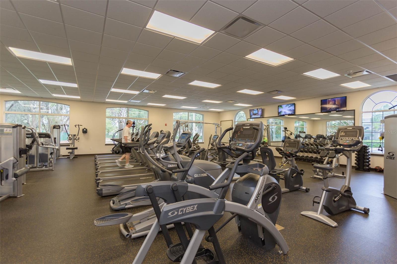 NASSAU POINTE TWNHOMES AT HERI - Residential Lease