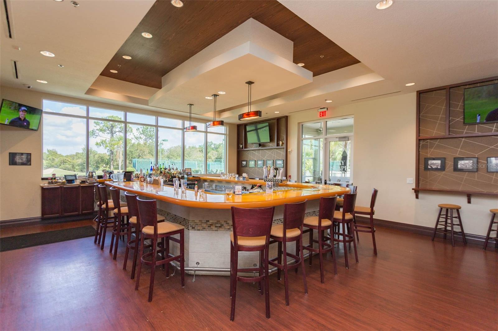 NASSAU POINTE TWNHOMES AT HERI - Residential Lease