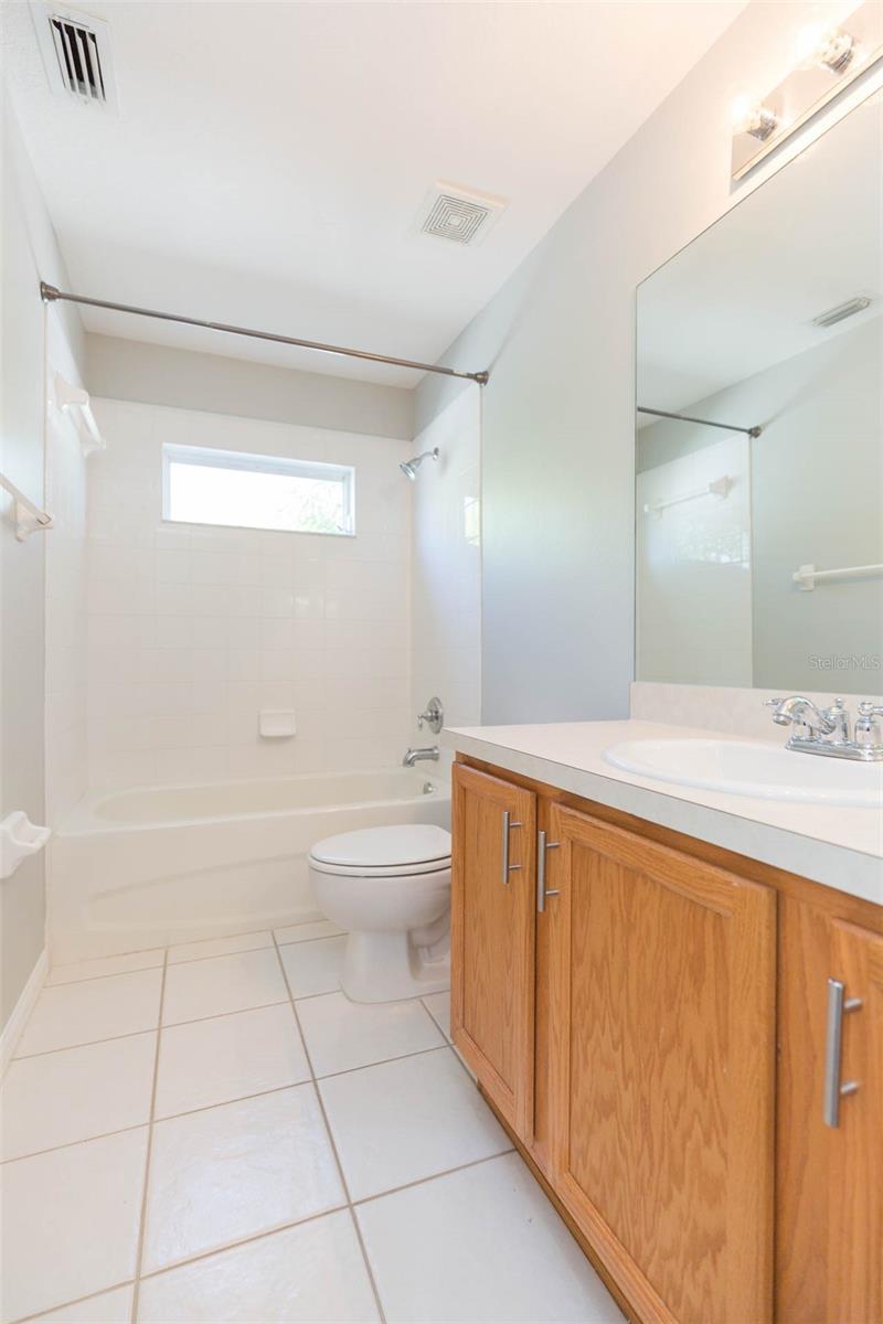 NASSAU POINTE TWNHOMES AT HERI - Residential Lease