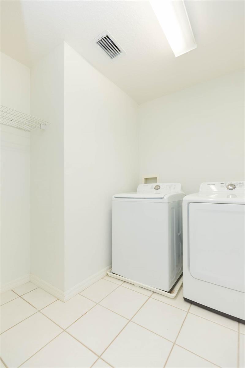 NASSAU POINTE TWNHOMES AT HERI - Residential Lease