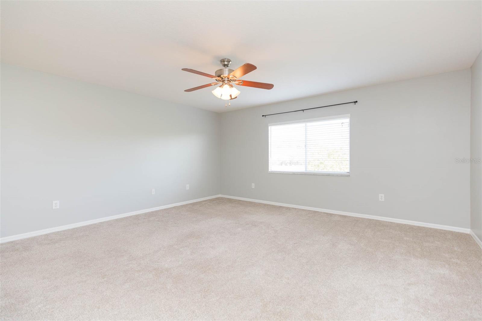 NASSAU POINTE TWNHOMES AT HERI - Residential Lease