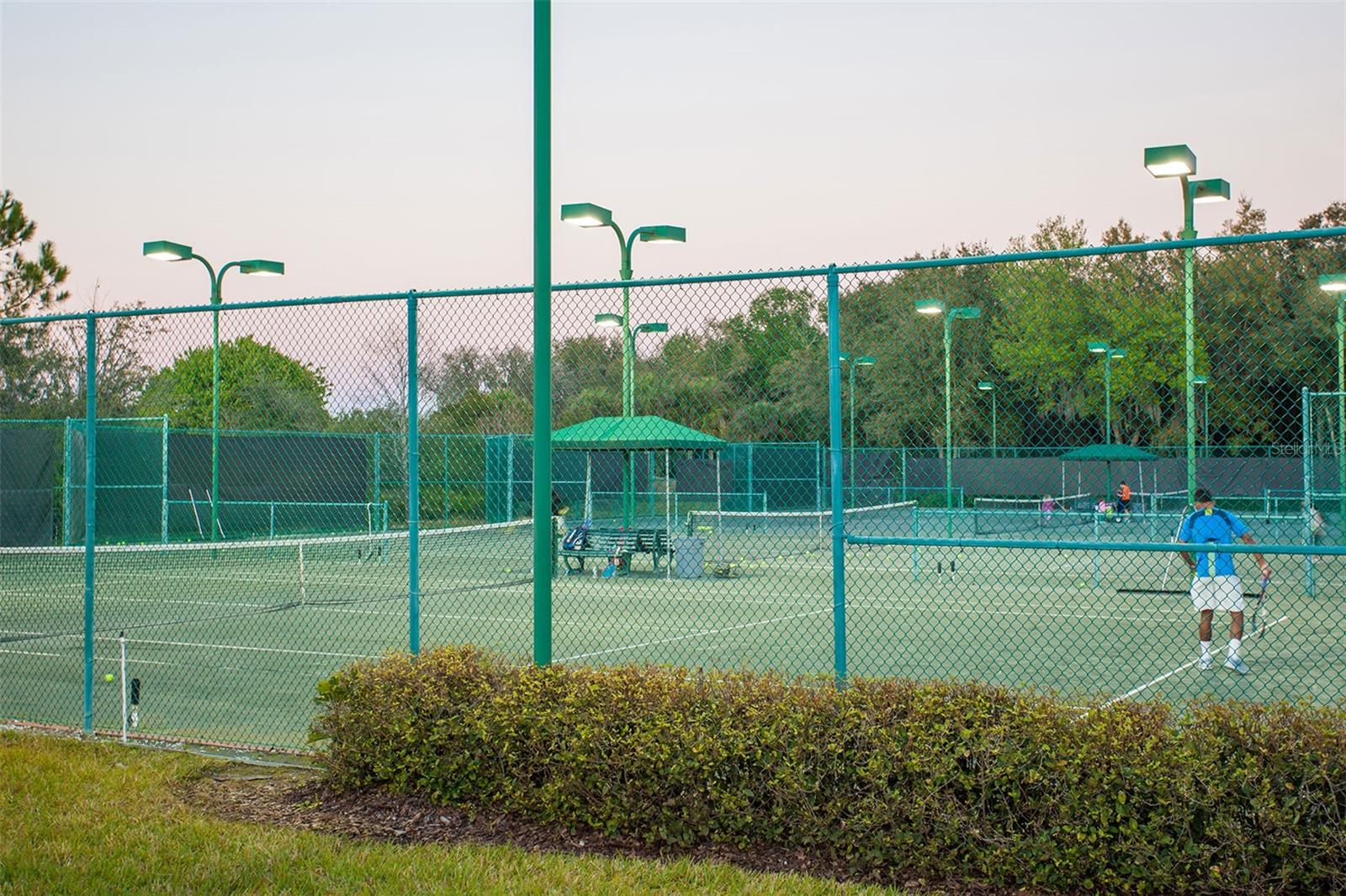 NASSAU POINTE TWNHOMES AT HERI - Residential Lease