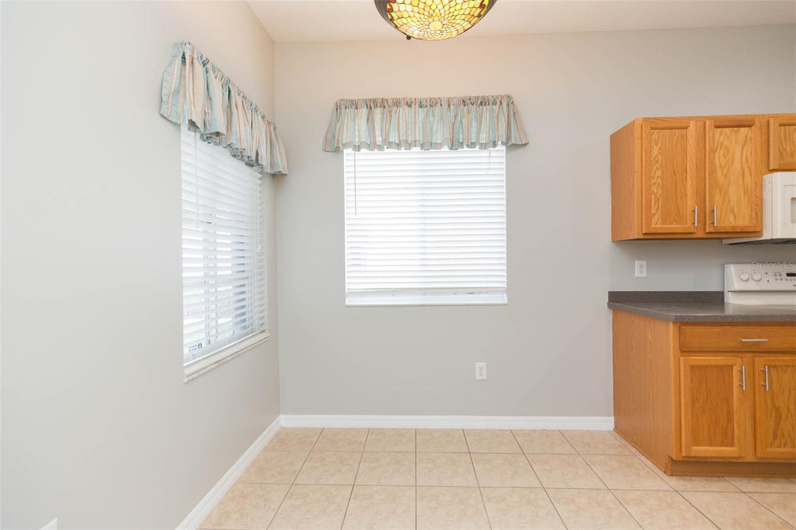 NASSAU POINTE TWNHOMES AT HERI - Residential Lease