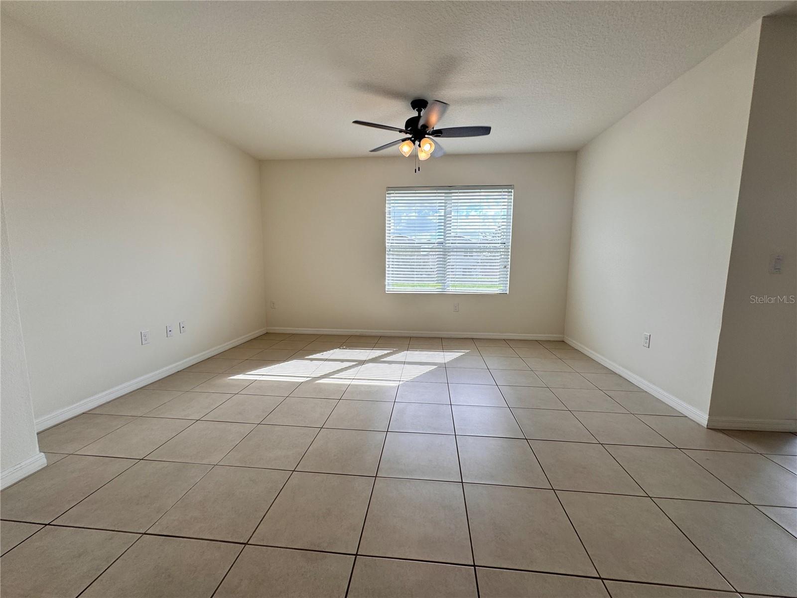 SUMMERS CORNER - Residential Lease