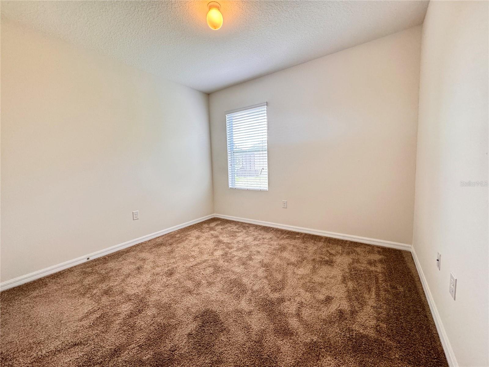 SUMMERS CORNER - Residential Lease