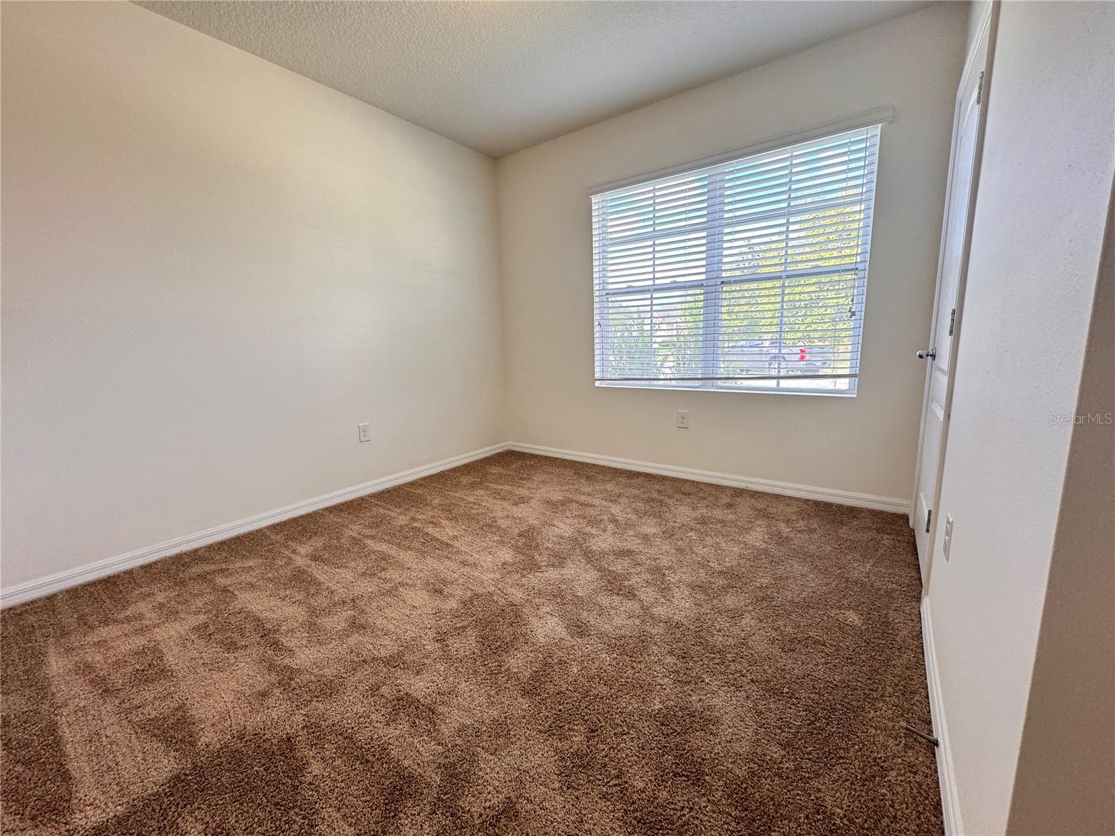 SUMMERS CORNER - Residential Lease
