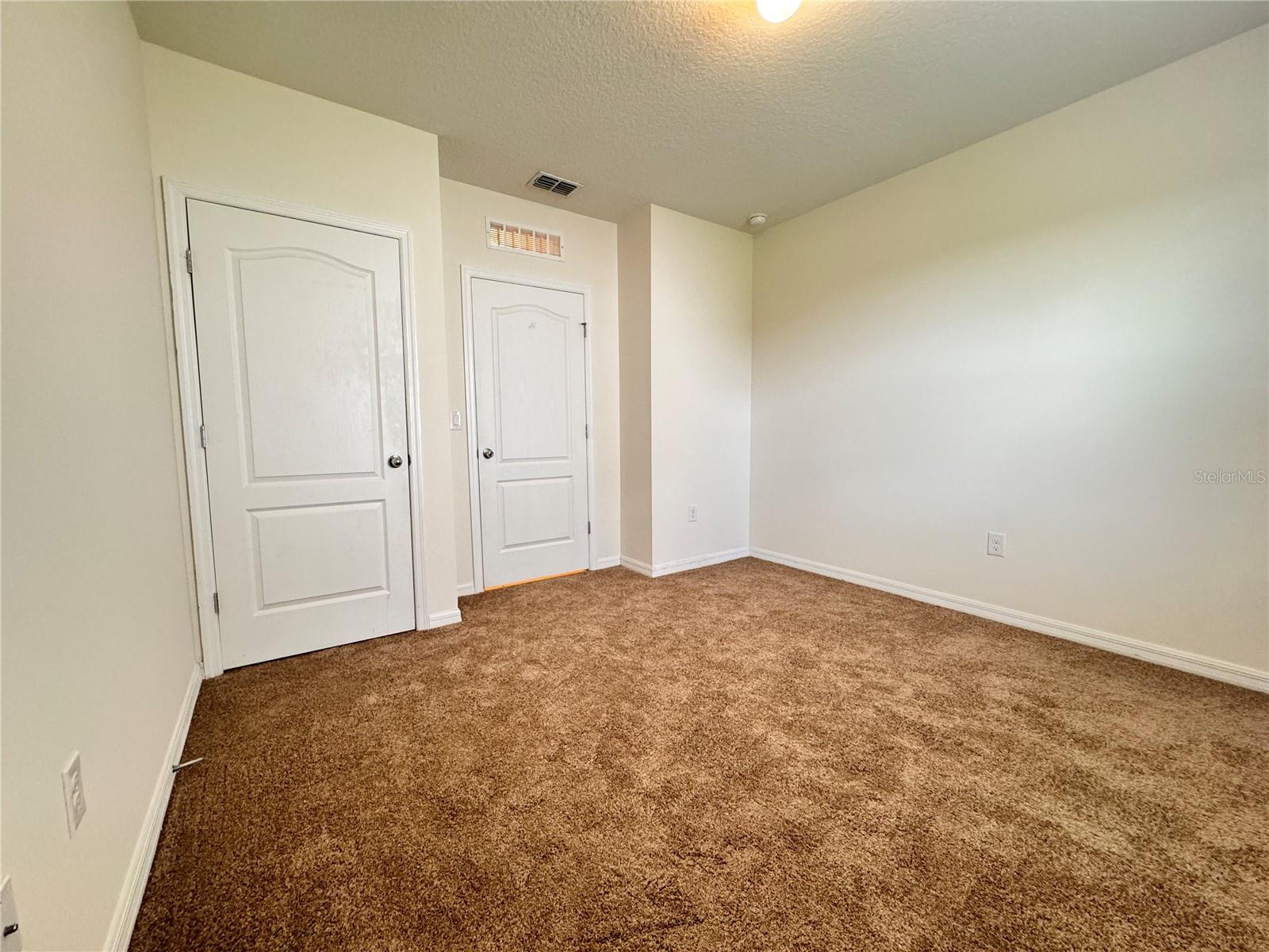 SUMMERS CORNER - Residential Lease