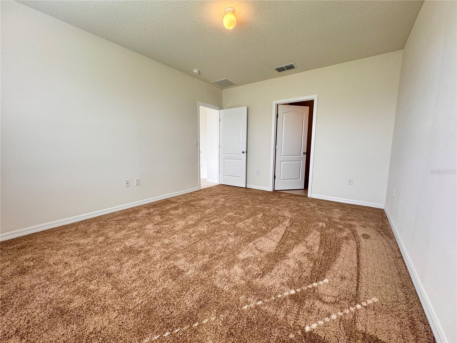 SUMMERS CORNER - Residential Lease