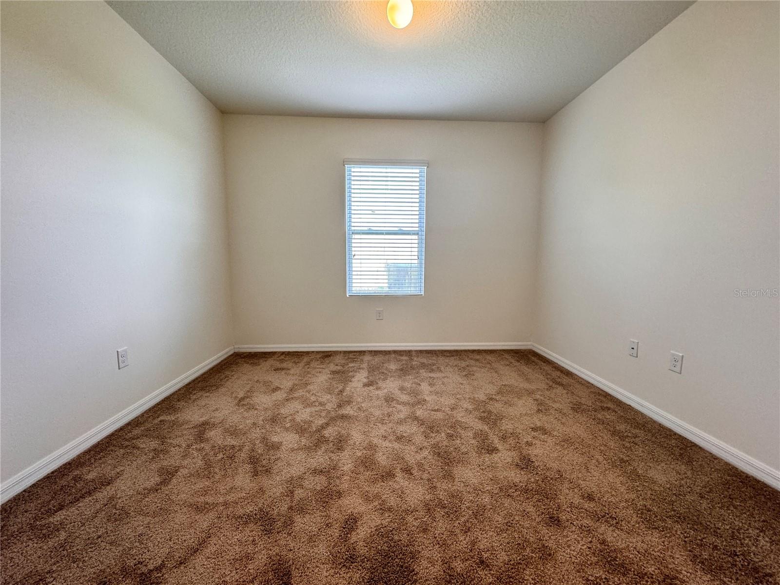 SUMMERS CORNER - Residential Lease