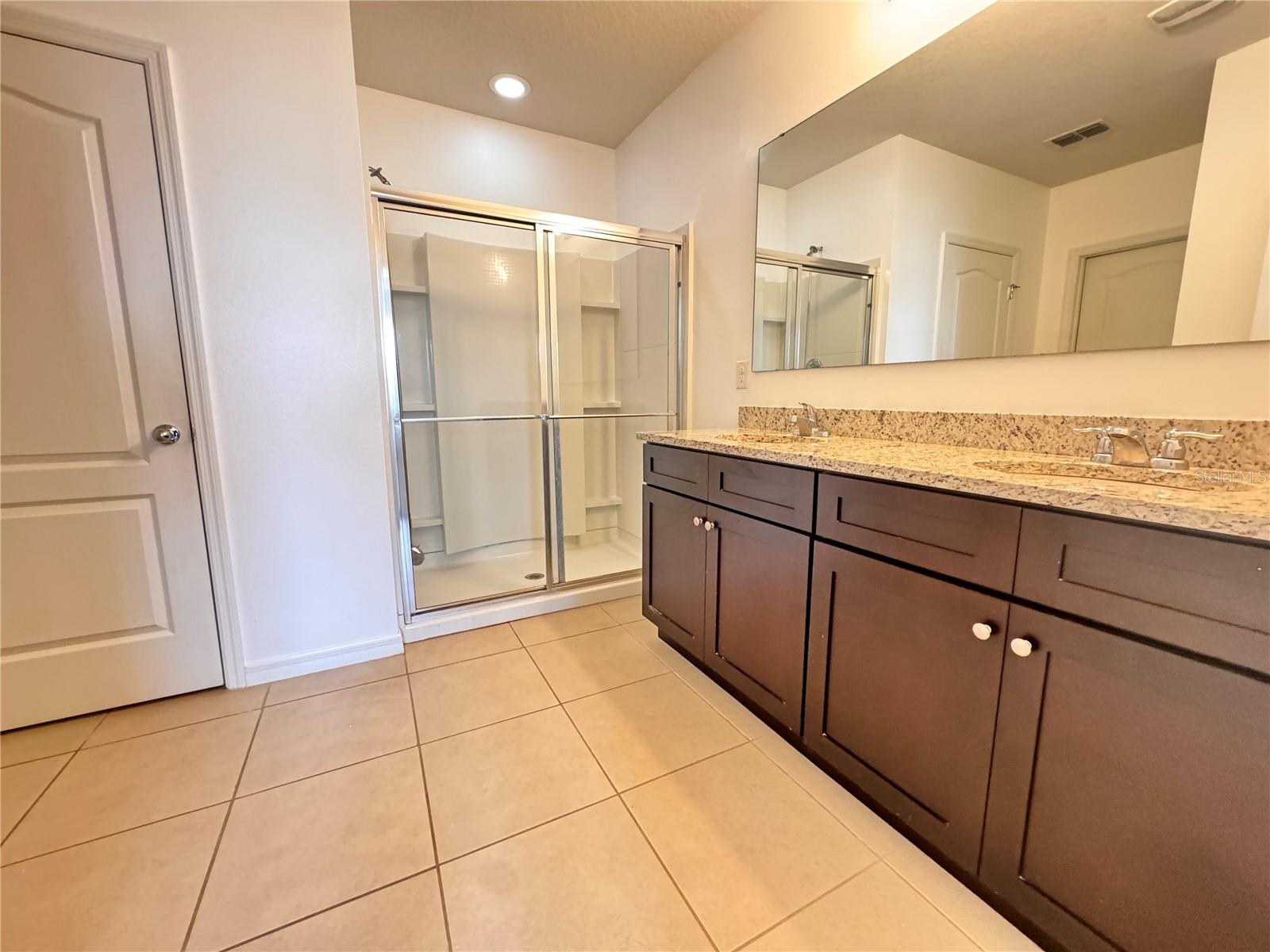 SUMMERS CORNER - Residential Lease