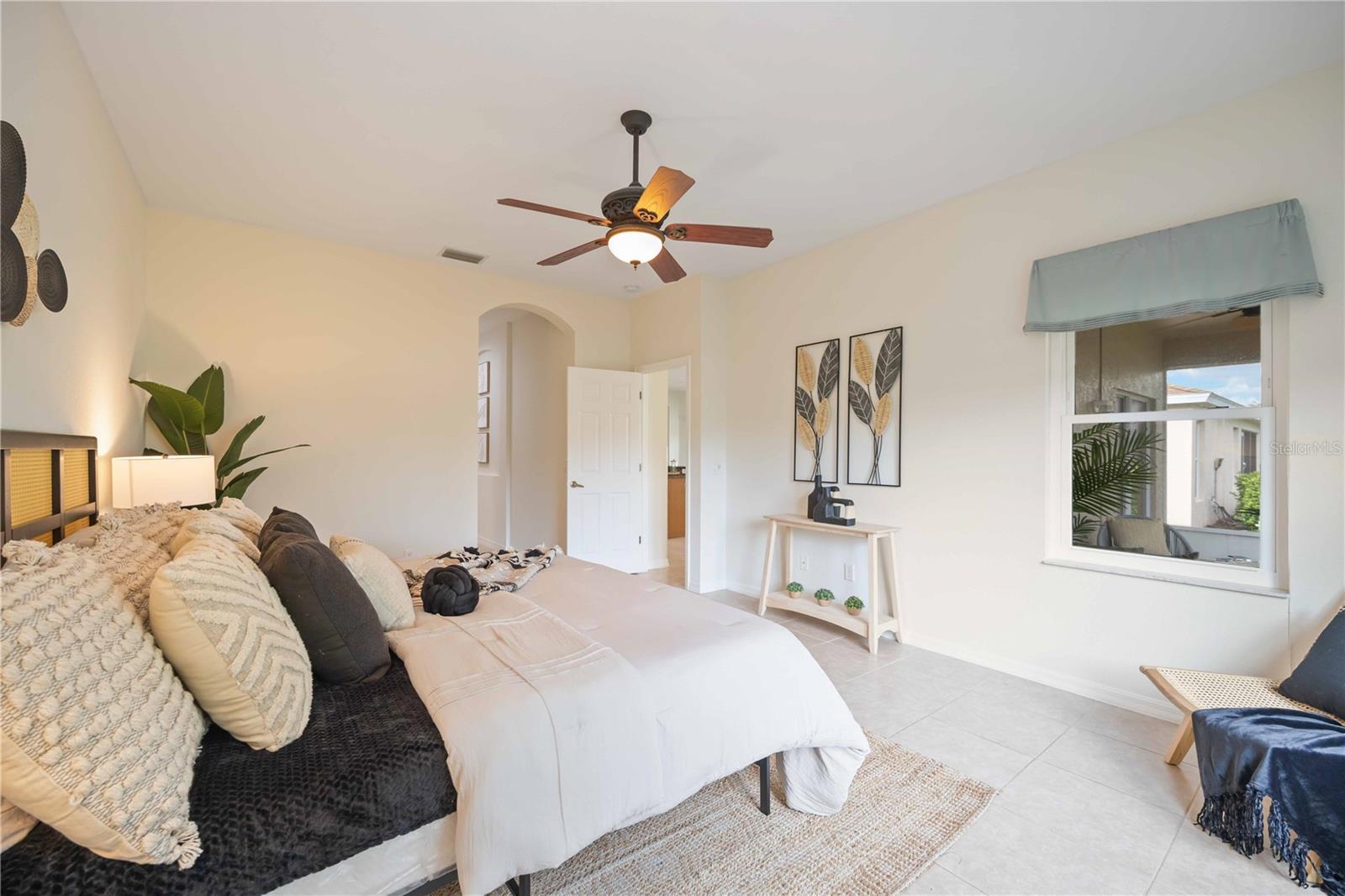 VENTURA VILLAGE - Residential