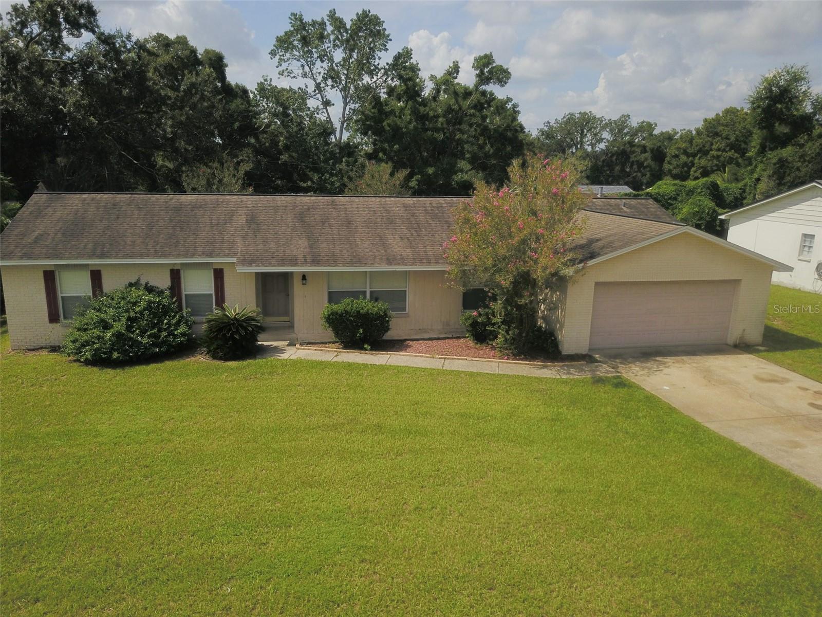804 STRAWBERRY LANE