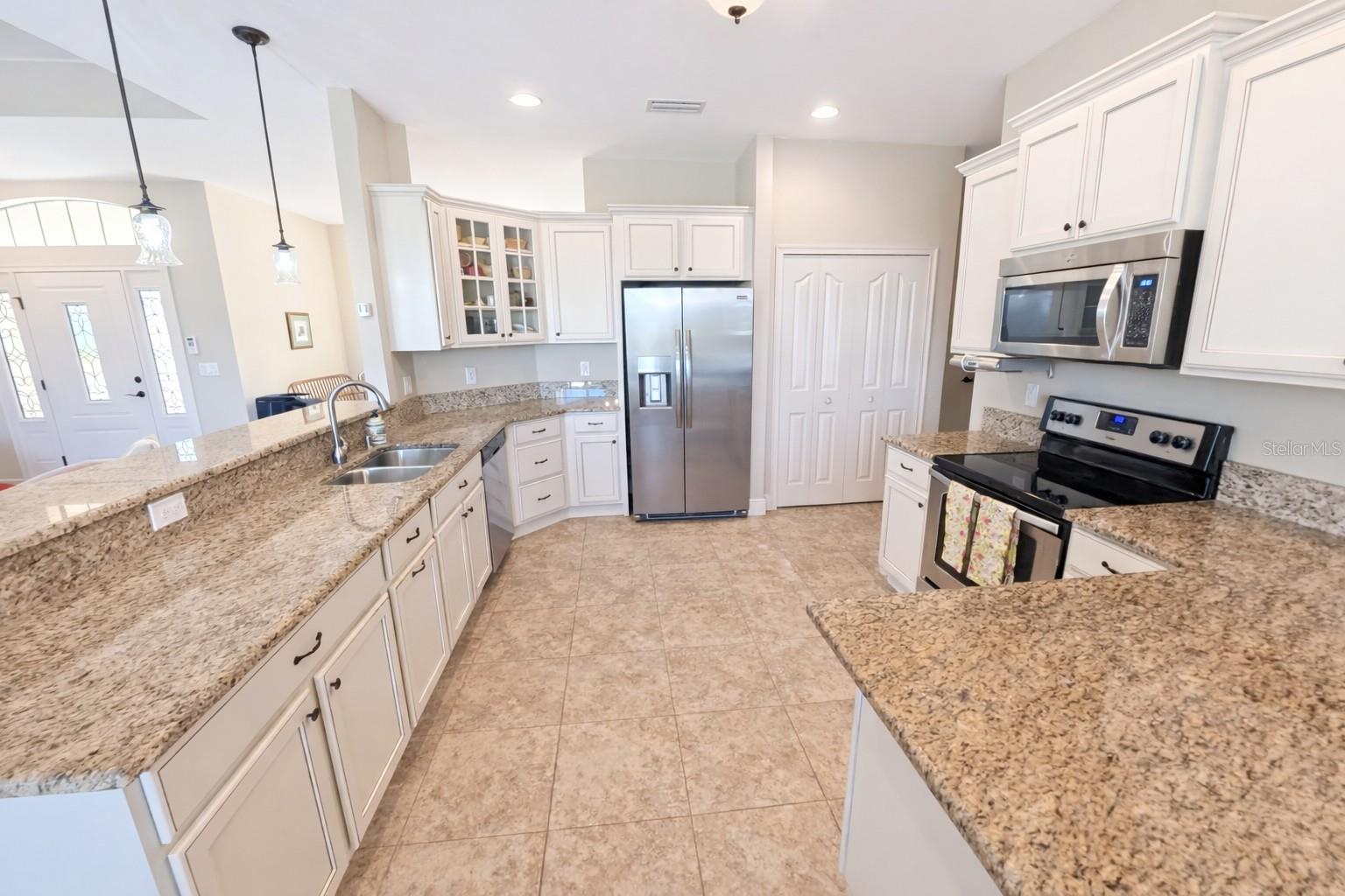 ROTONDA SANDS - Residential