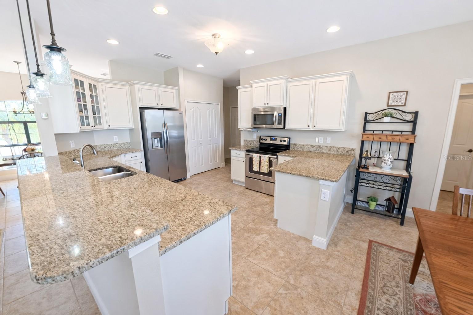 ROTONDA SANDS - Residential