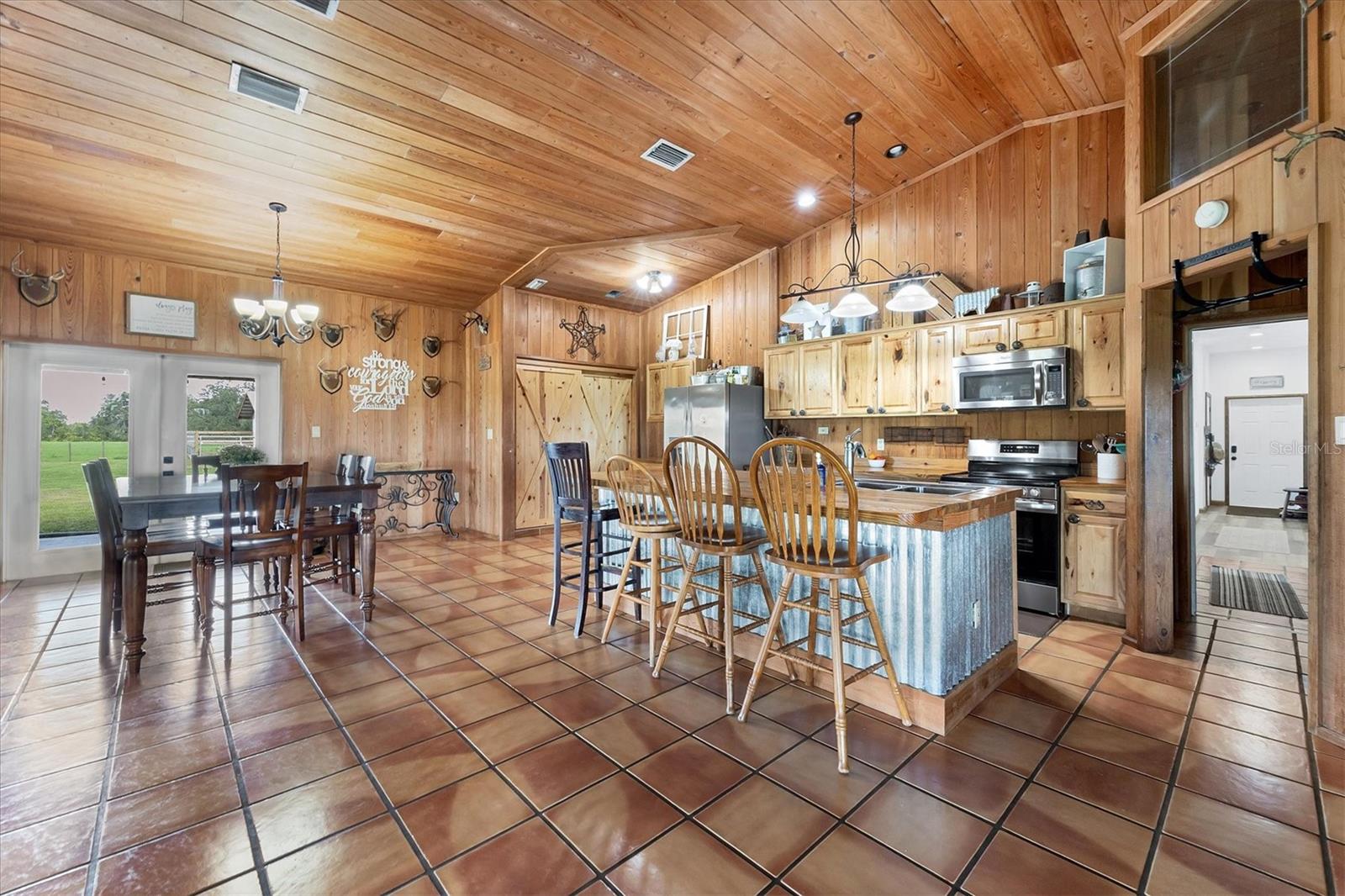 ACREAGE - Residential