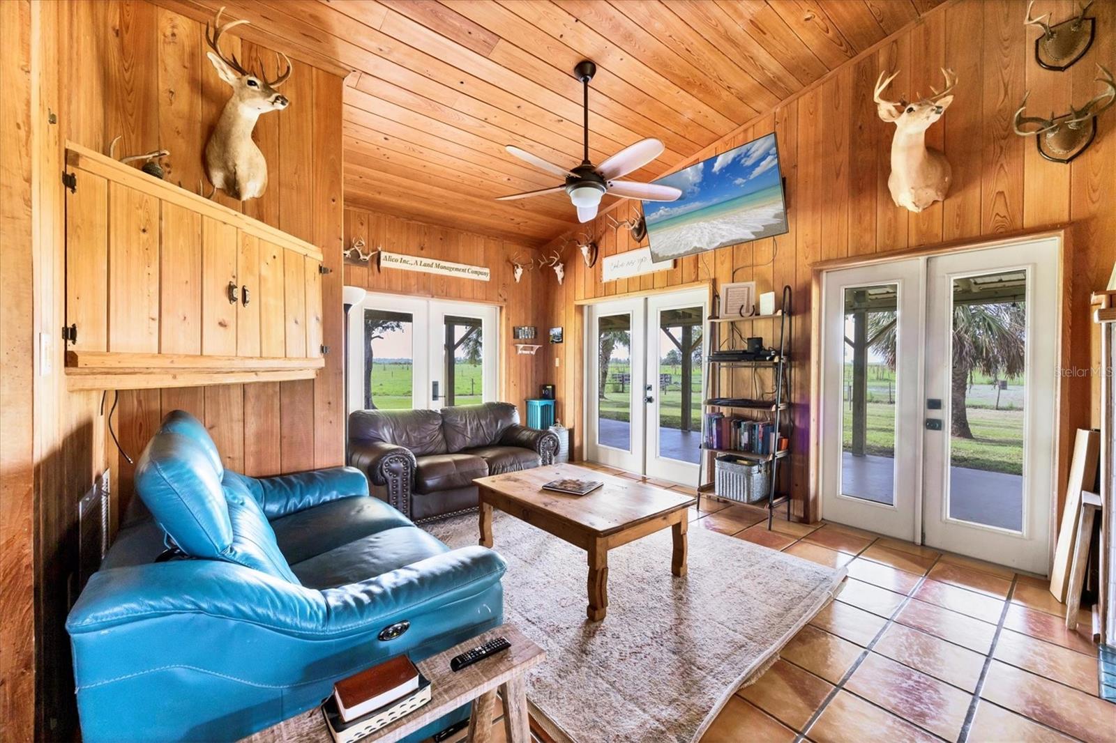 ACREAGE - Residential