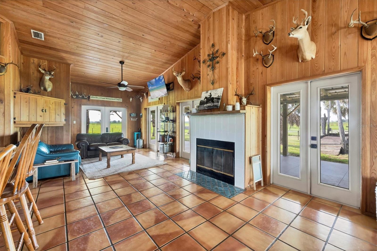 ACREAGE - Residential