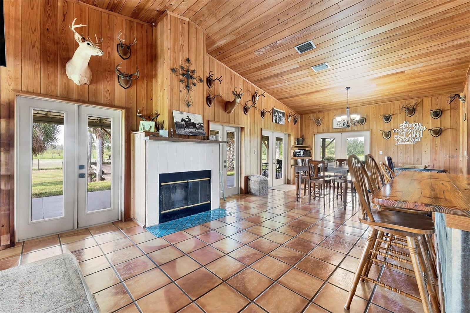 ACREAGE - Residential