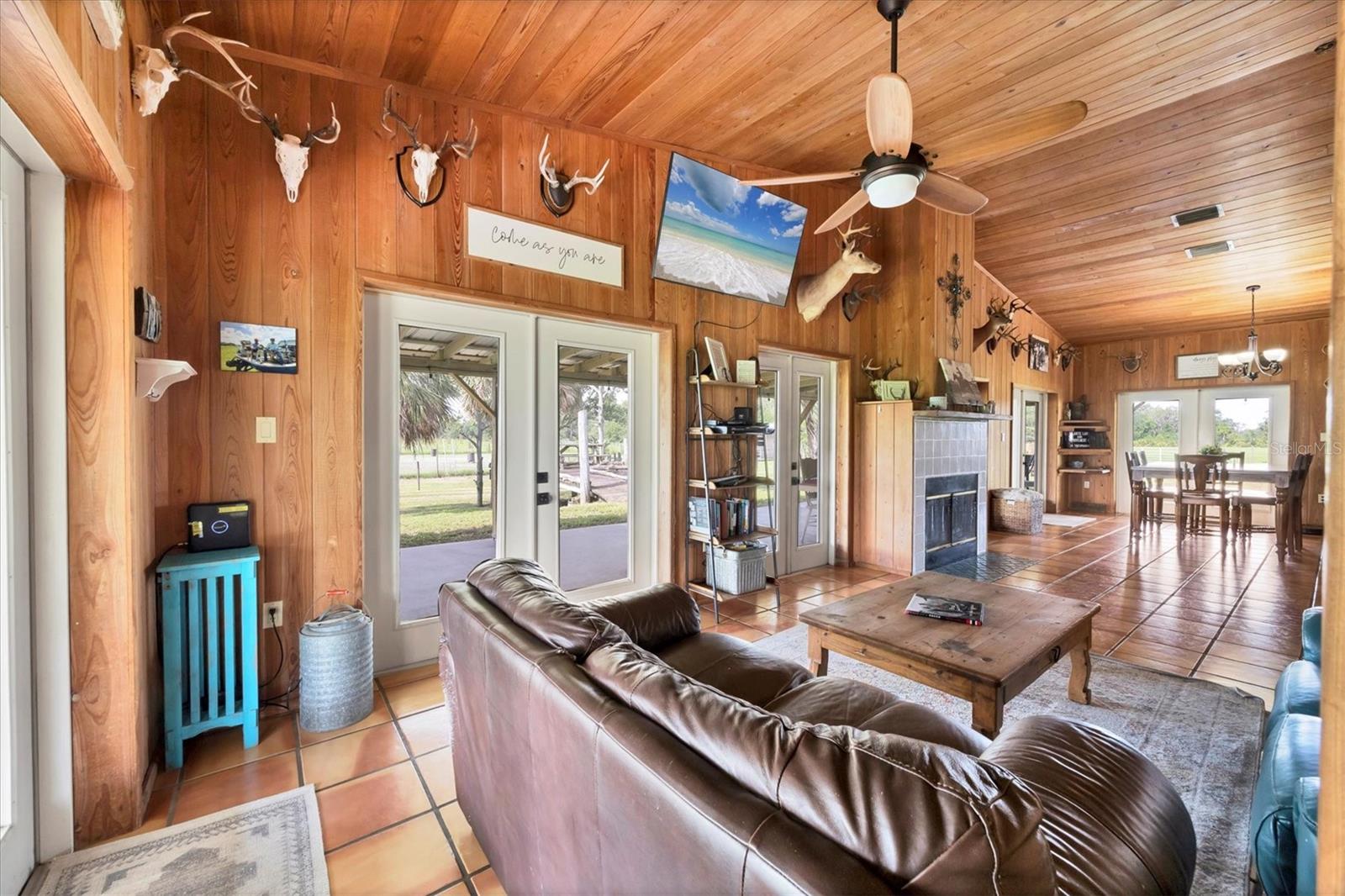 ACREAGE - Residential
