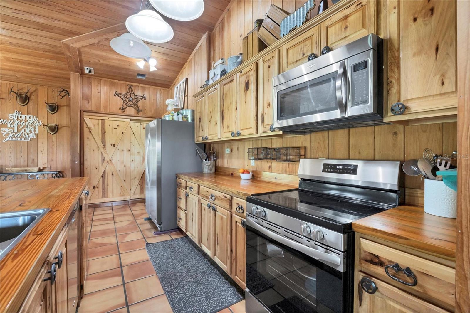 ACREAGE - Residential