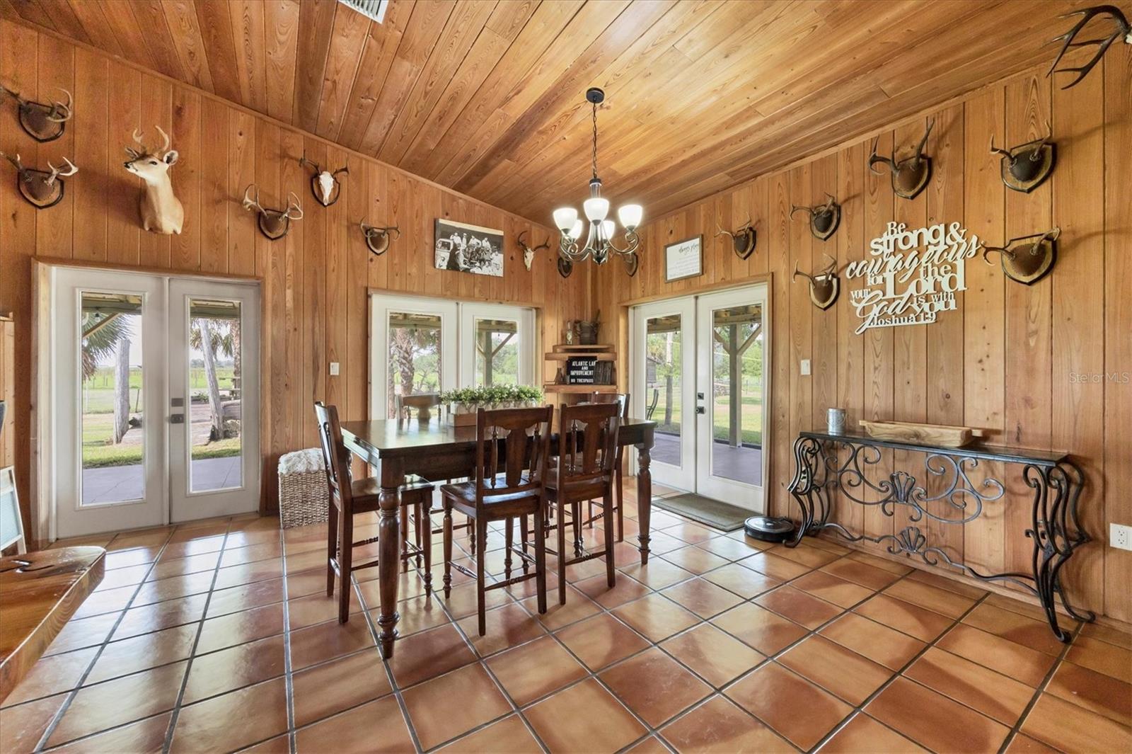 ACREAGE - Residential