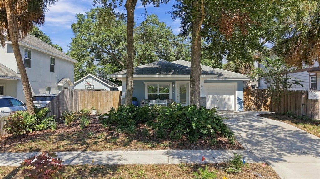 Photo of 1023 19th Avenue N, St Petersburg, FL 33704 (MLS # TB8557929)