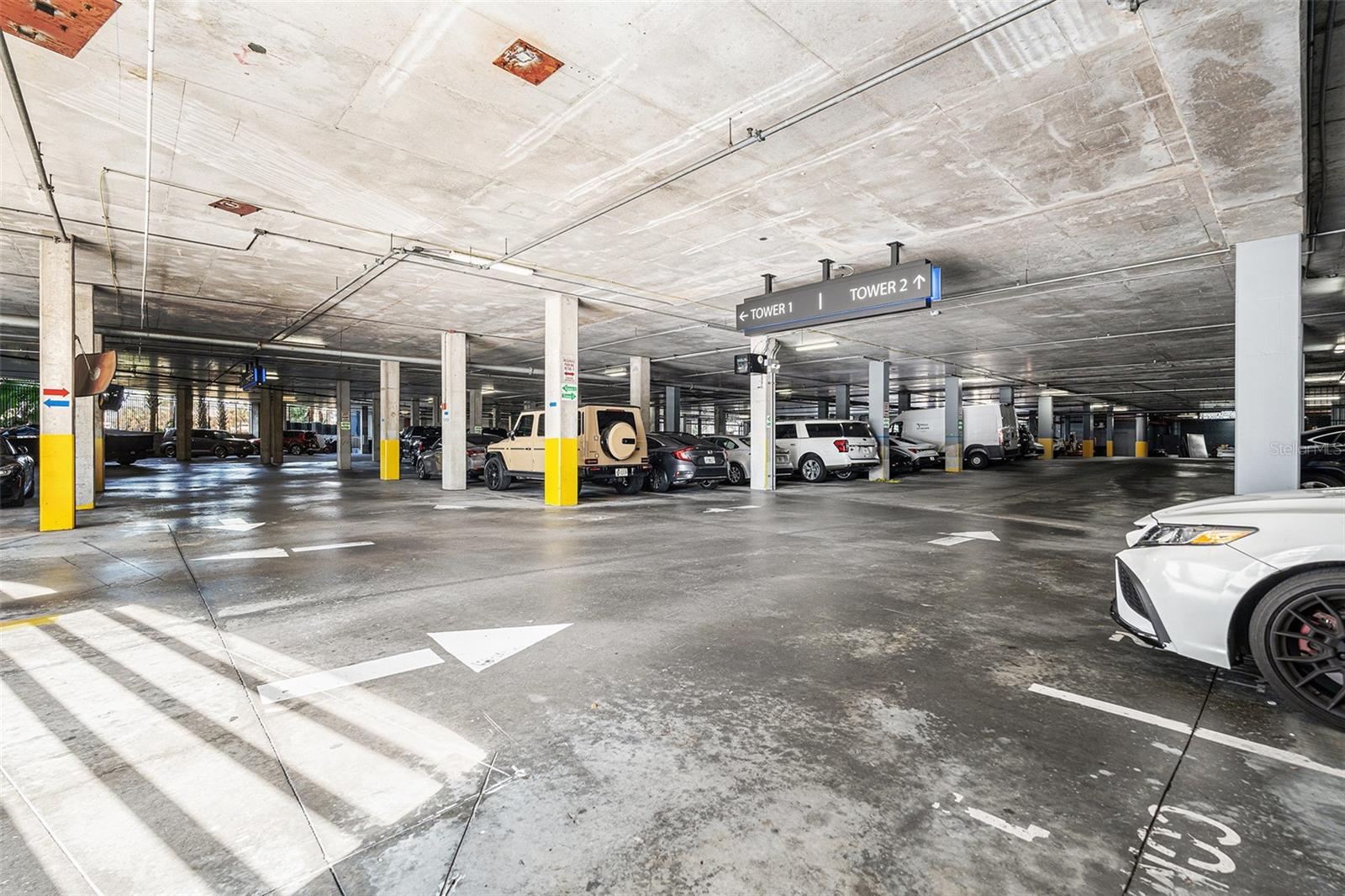 TOWERS OF CHANNELSIDE CONDOMIN - Residential Lease