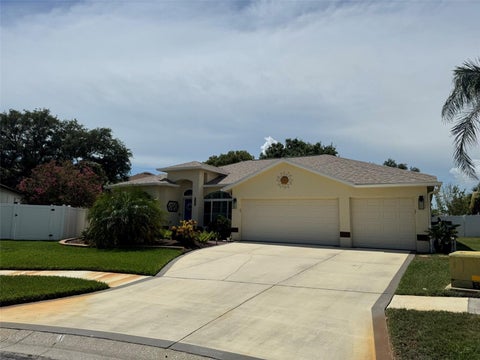 Photo of 11201 Saint Andrews Court, Riverview, FL 33579 (MLS # TB8522084)