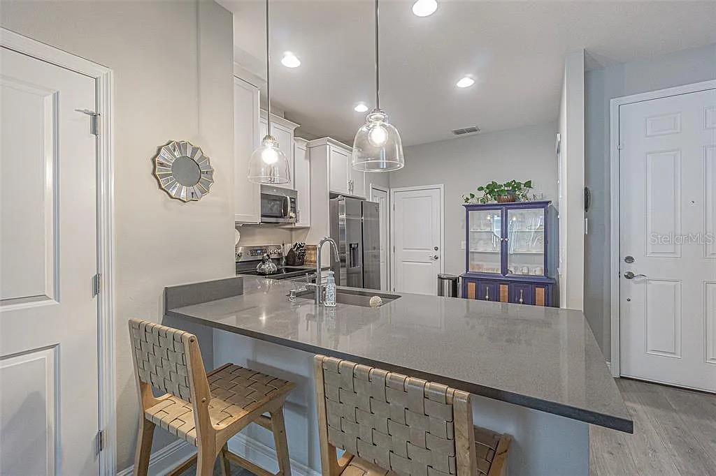 TOWNS AT BELLEAIR GROVE - Residential Lease