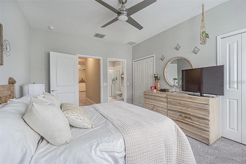 TOWNS AT BELLEAIR GROVE - Residential Lease