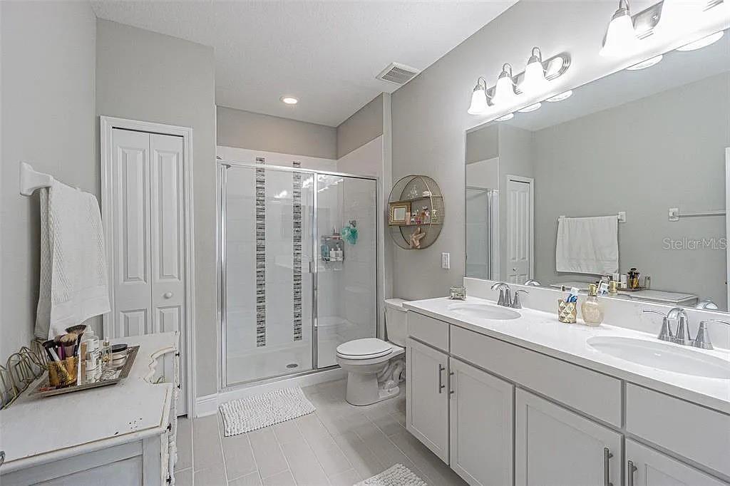 TOWNS AT BELLEAIR GROVE - Residential Lease