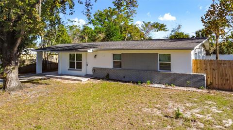 Photo of 111 N Fairfax Avenue, Winter Springs, FL 32708 (MLS # O6367411)