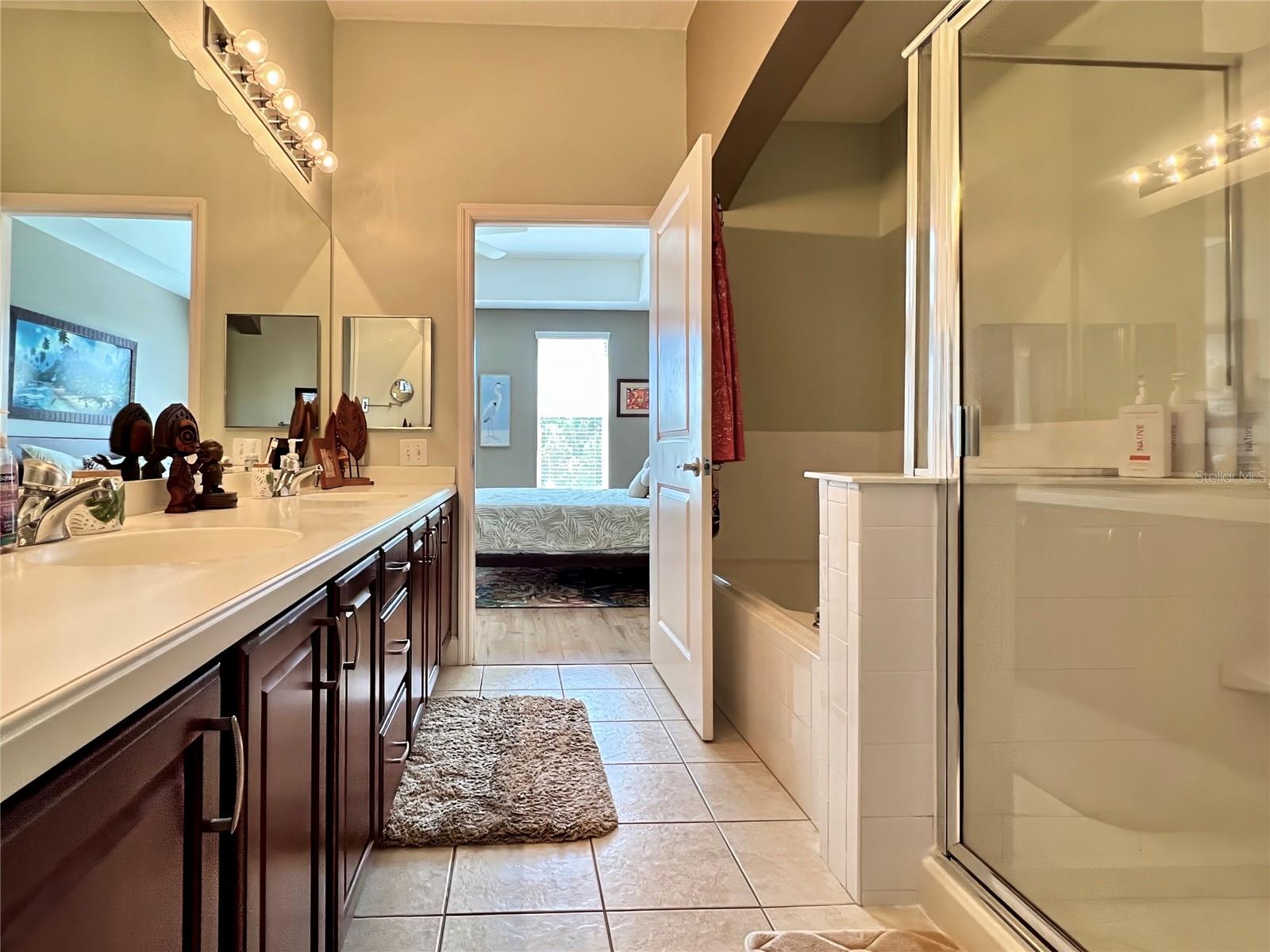 ARTISAN CLUB CONDO PH 1 - Residential