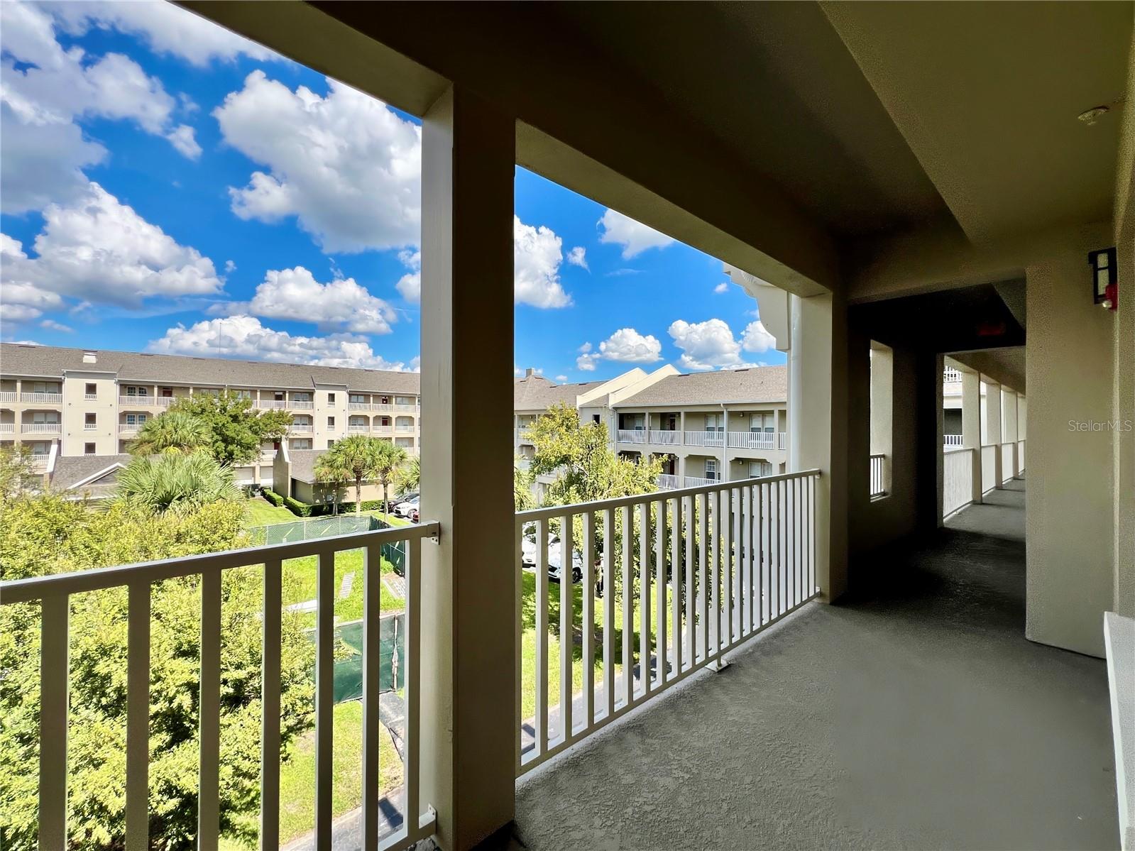 ARTISAN CLUB CONDO PH 1 - Residential