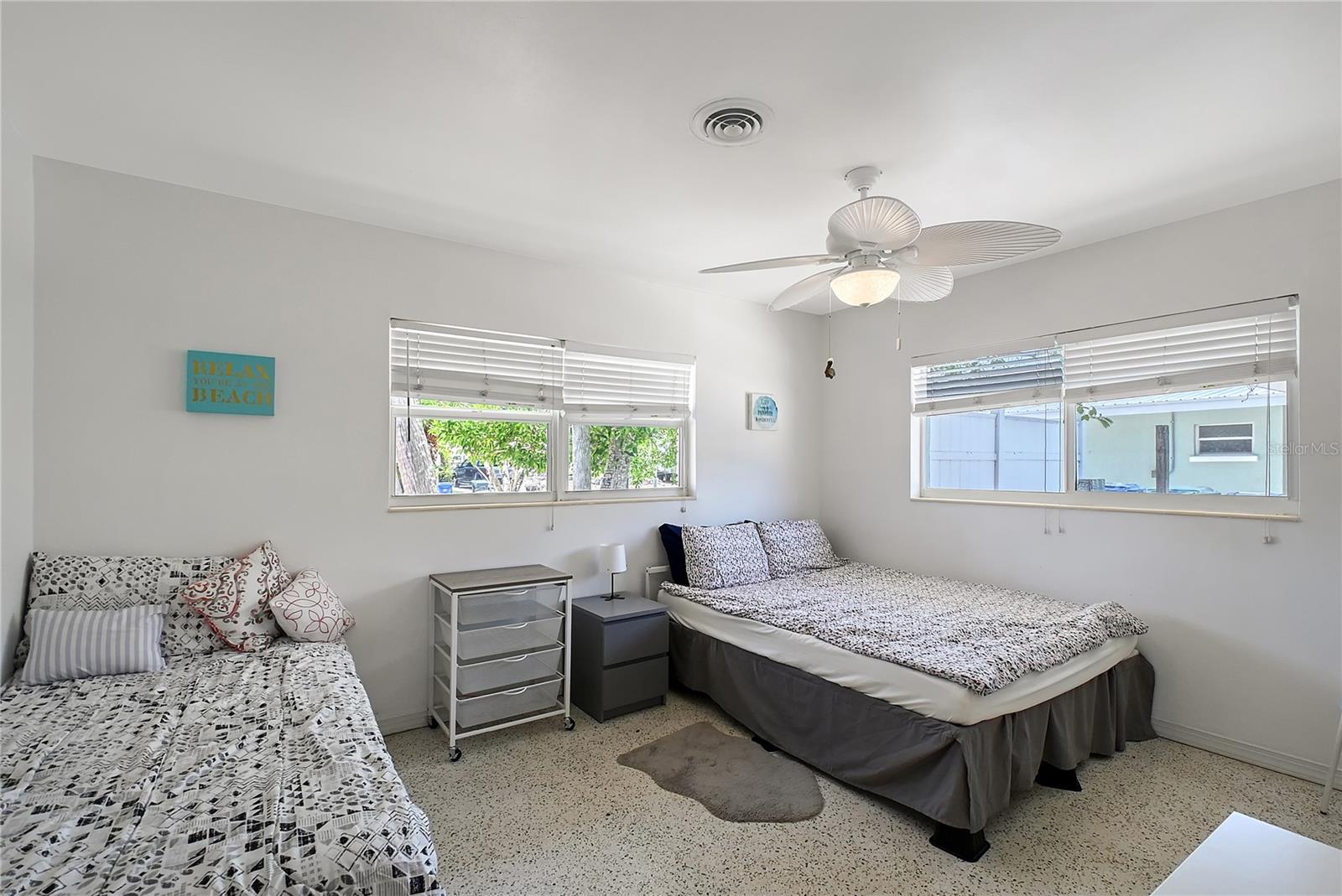 SIESTA MANOR SEC 1 - Residential