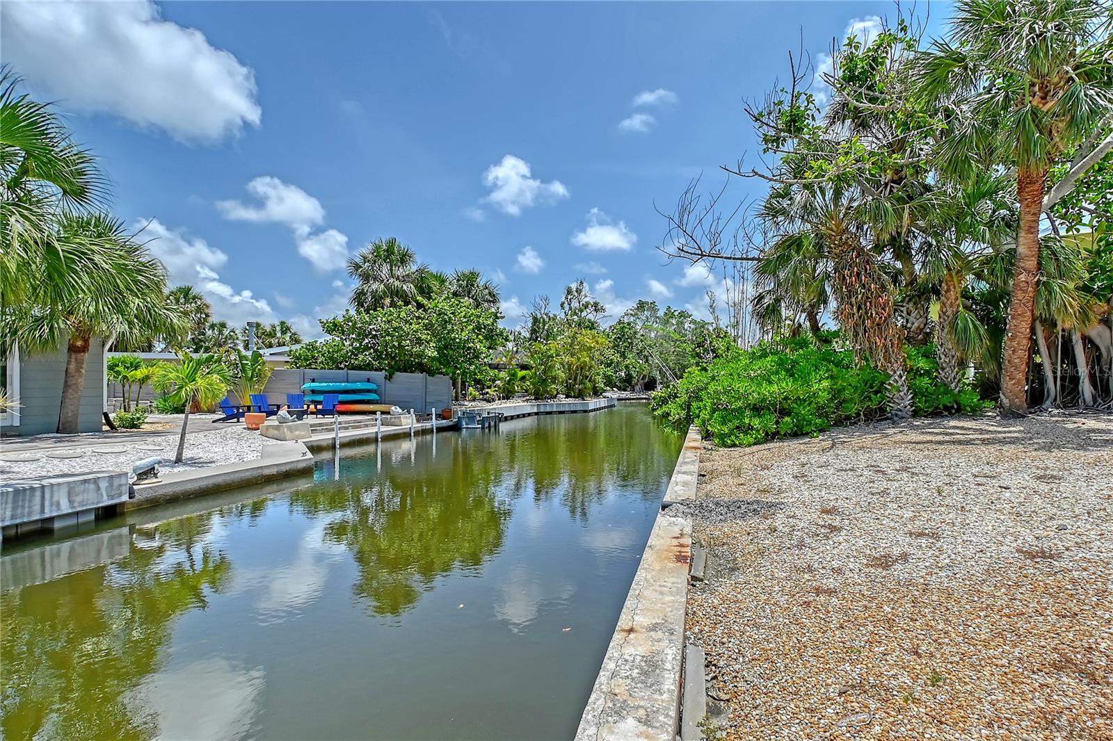 385 AVENIDA MADERA