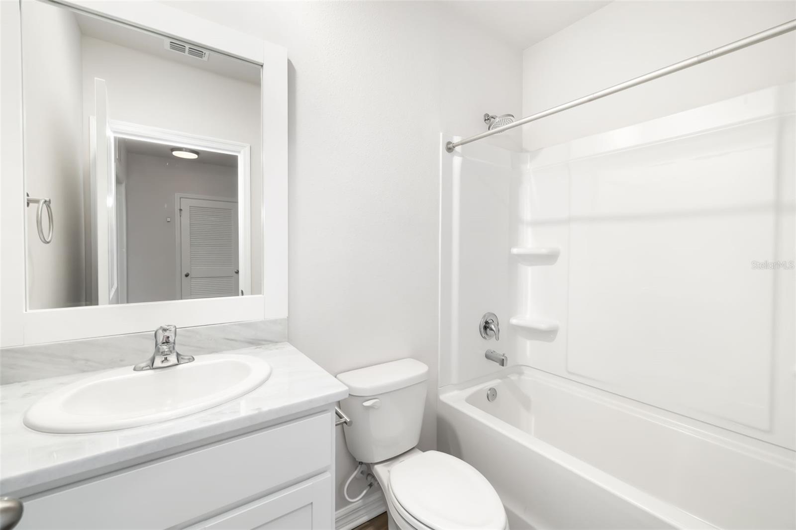 STAR FARMSPH V-SUBPHASES A - Residential Lease