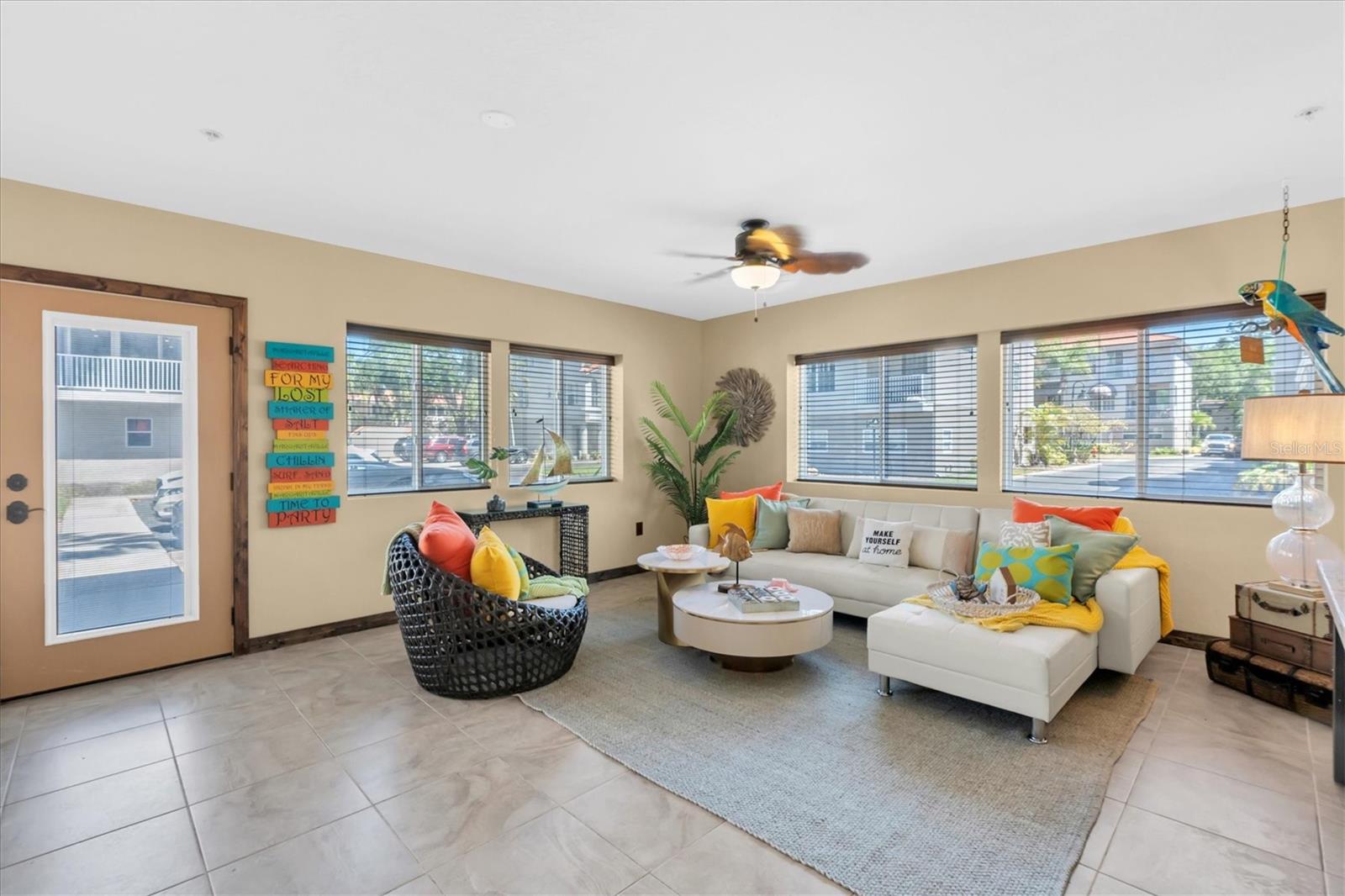 POINTE TARPON TWNHMS - Residential