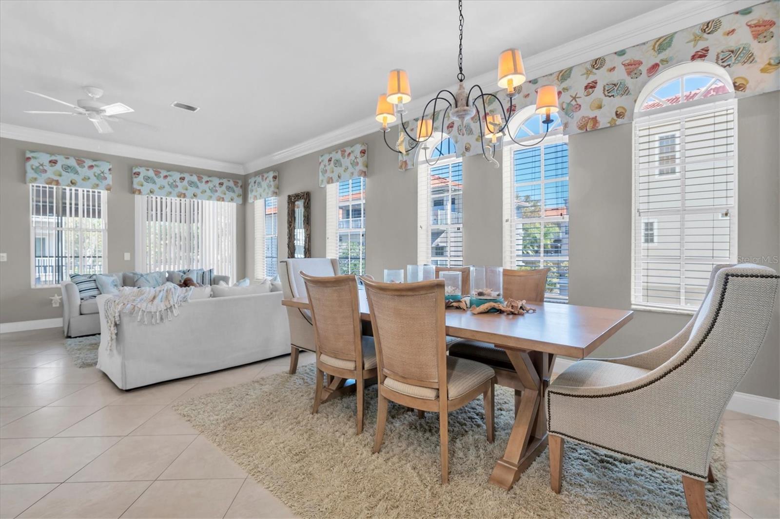 POINTE TARPON TWNHMS - Residential