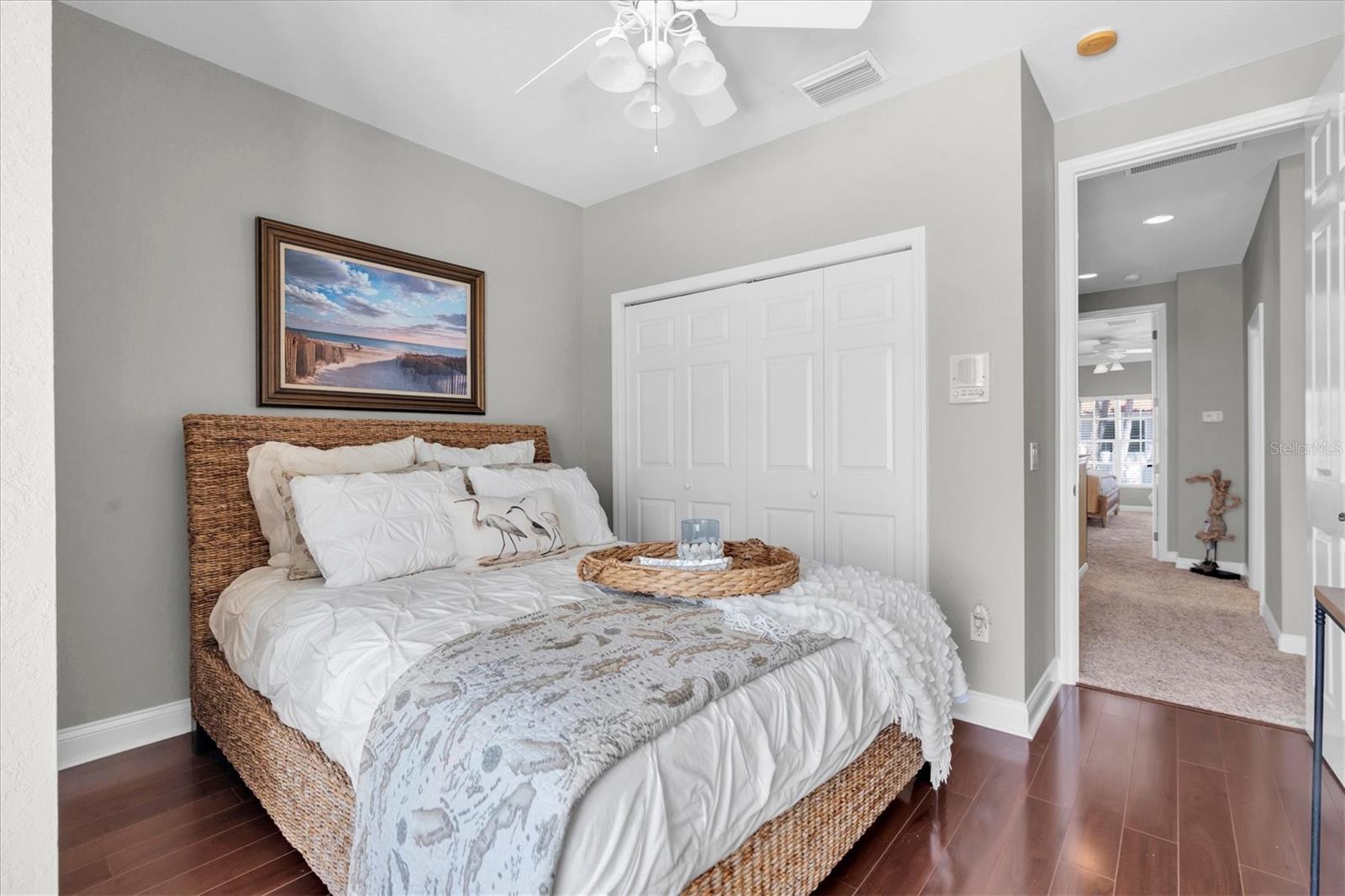 POINTE TARPON TWNHMS - Residential